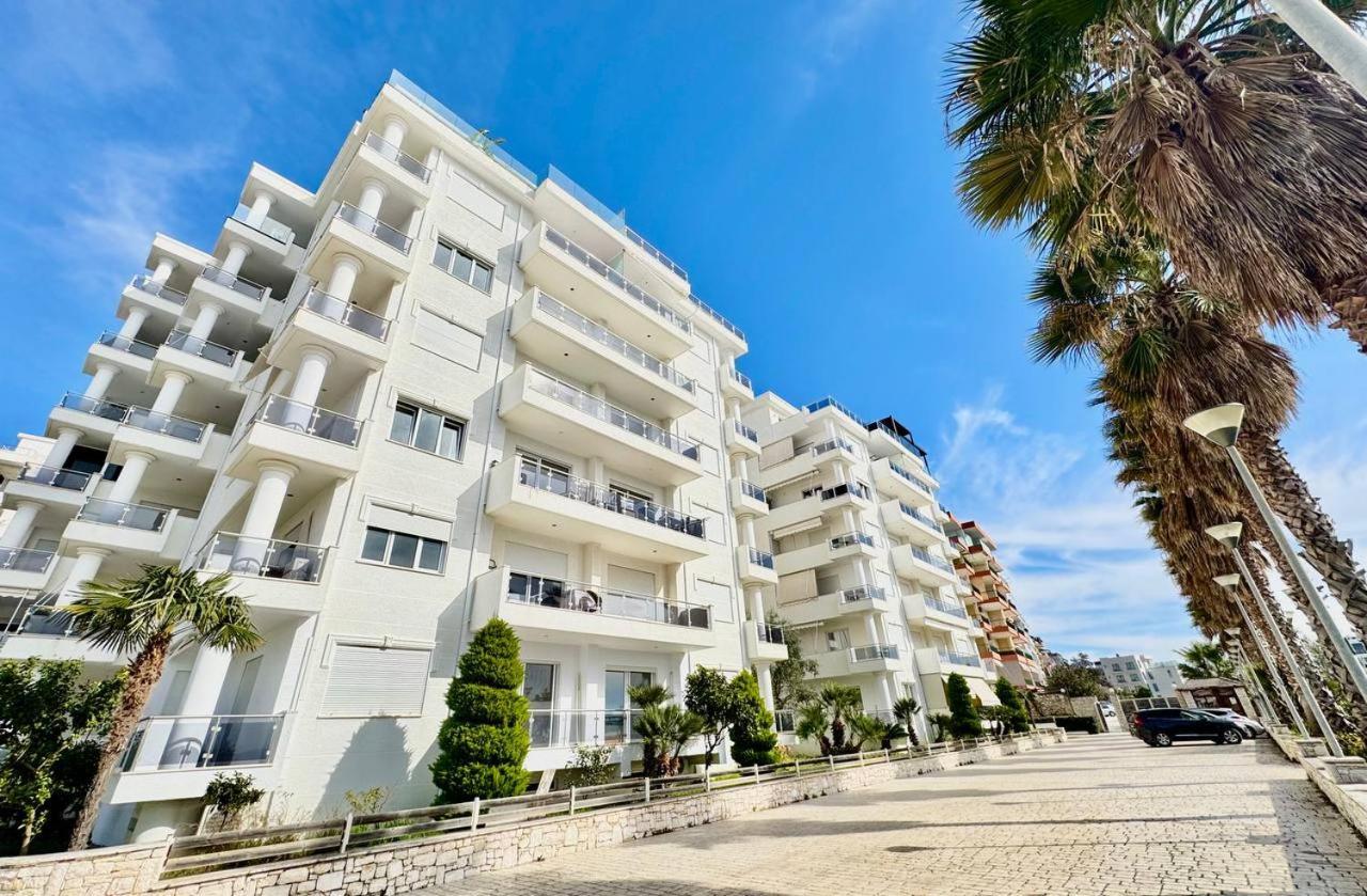 White Sea View Residence Sarandë Exteriér fotografie